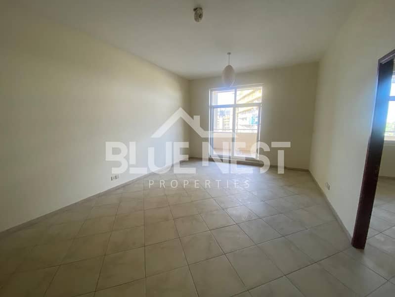 Large 1 BR | Open Kitchen | Ready To Move In