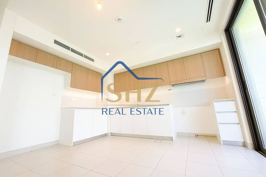 Single Row | Corner | Vacant | Landscaped - Image 6