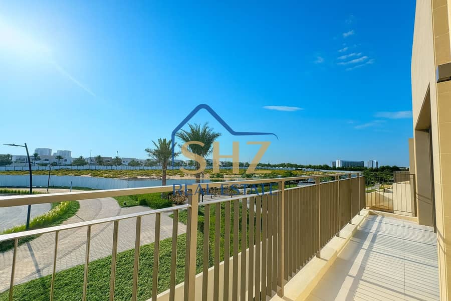 Single Row | Corner | Vacant | Landscaped - Image 11