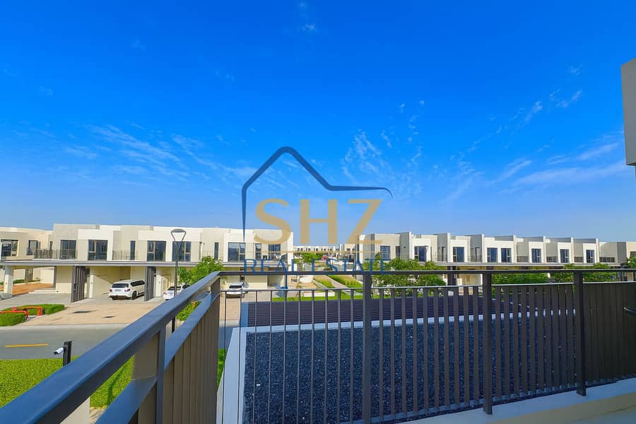 Single Row | Corner | Vacant | Landscaped - Image 14