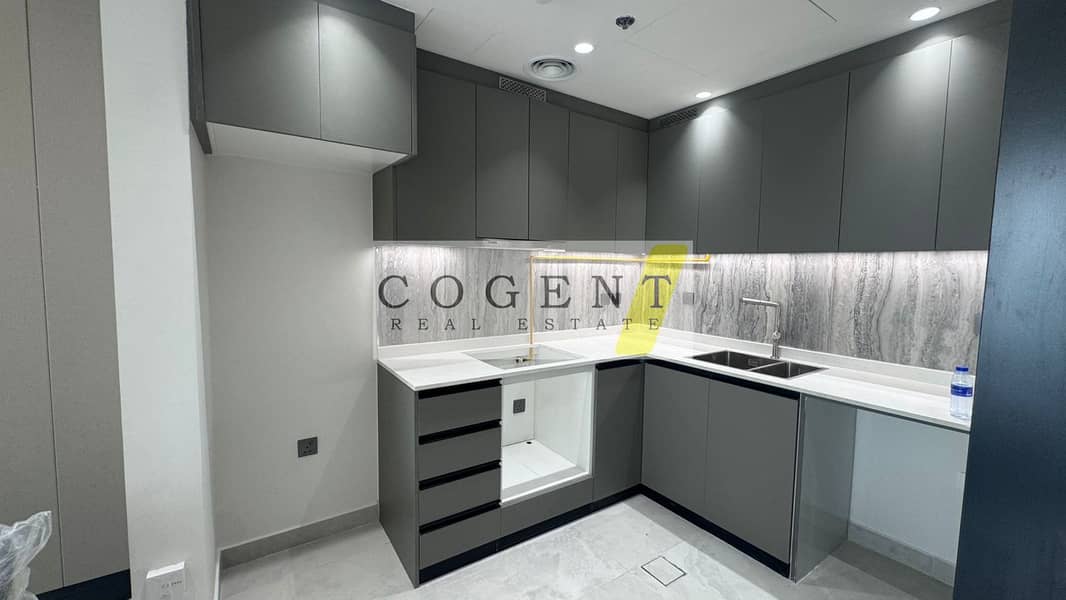 SKYLINE VIEW | FURNISHED WITH KITCHEN APPLIANCES