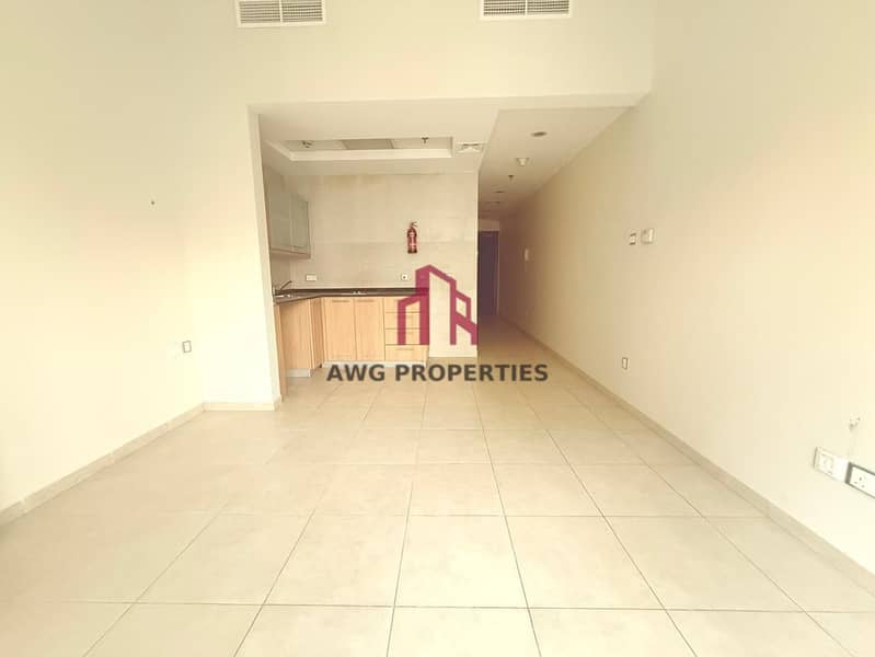 STUDIO| CHILLER FREE| NEAR METRO| MULTIPLE OPTIONS