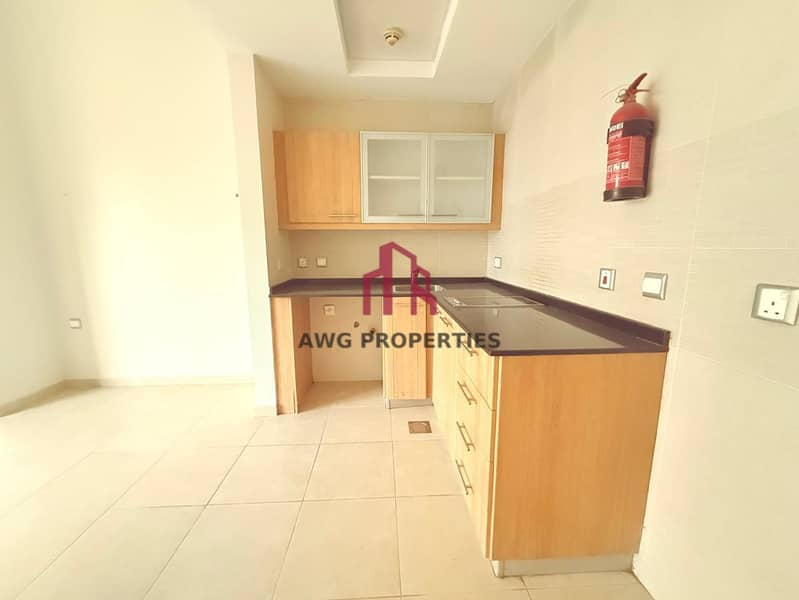 STUDIO| CHILLER FREE| NEAR METRO| MULTIPLE OPTIONS - Image 7