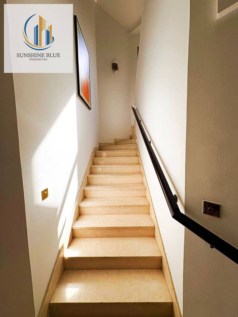 Mesmerizing view Fully furnished Private beach - Image 17