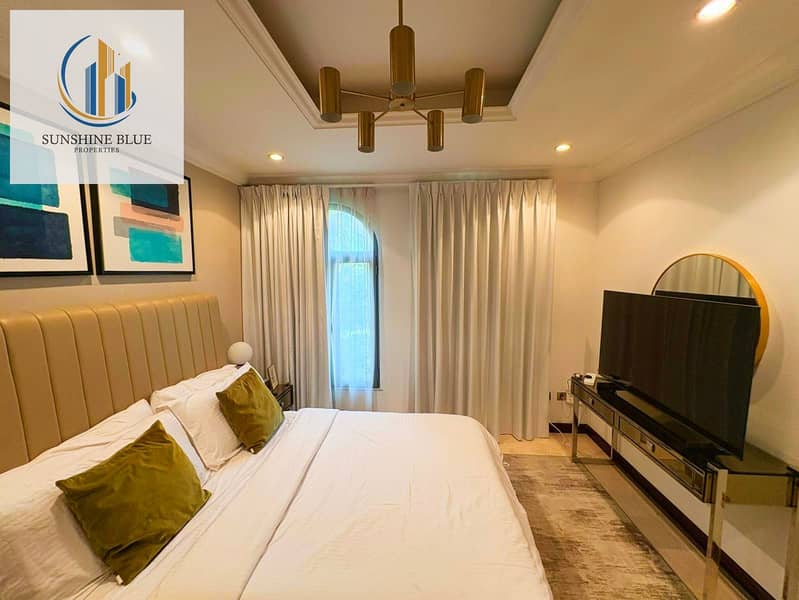 Mesmerizing view Fully furnished Private beach - Image 32