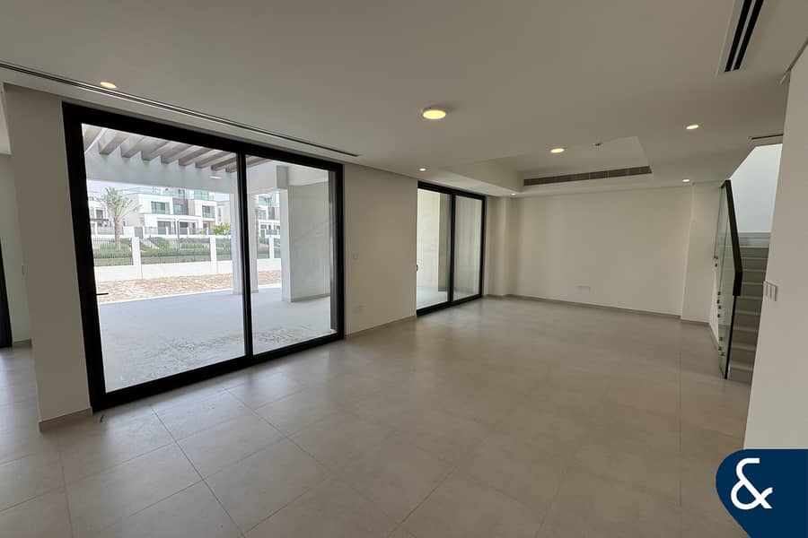 5 Bedroom | Park Backing | Best Location