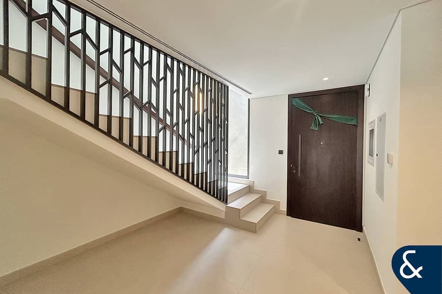 Vacant | Mortgageable | Close to Lagoon - Image 7