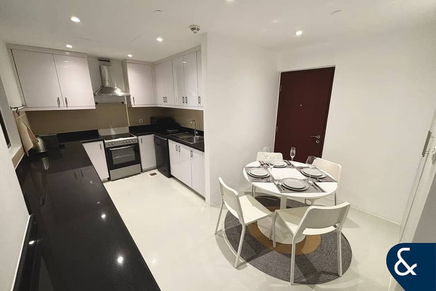 Upgraded 2 Bedroom | Furnished | Vacant