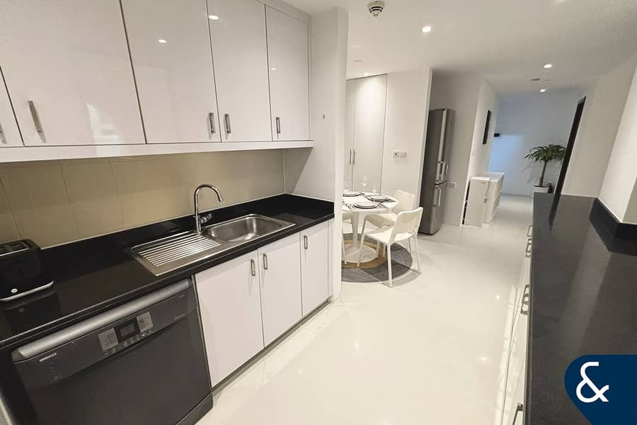 Upgraded 2 Bedroom | Furnished | Vacant