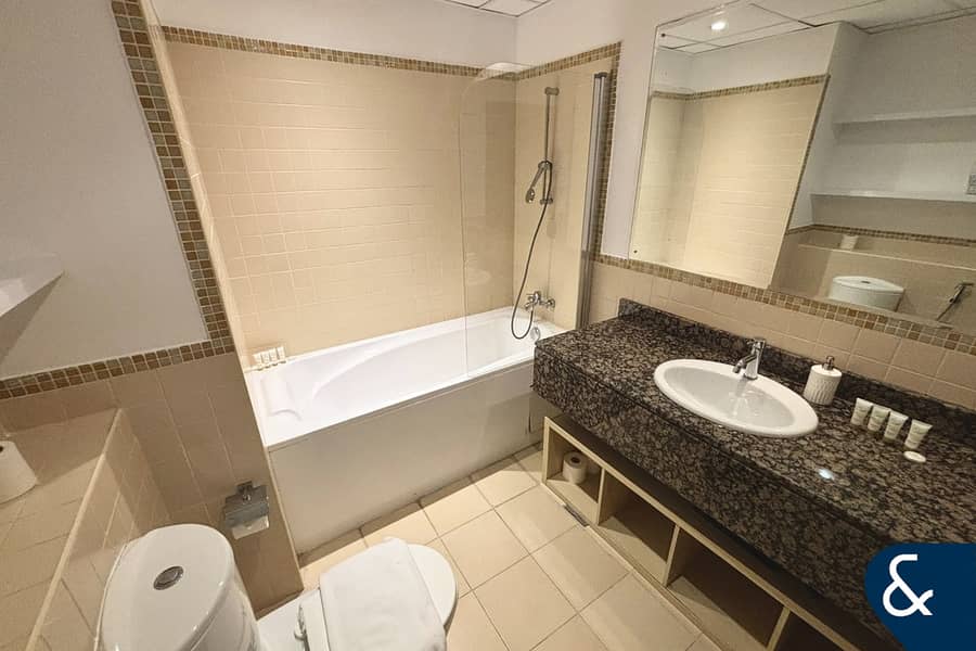 Upgraded 2 Bedroom | Furnished | Vacant - Image 13