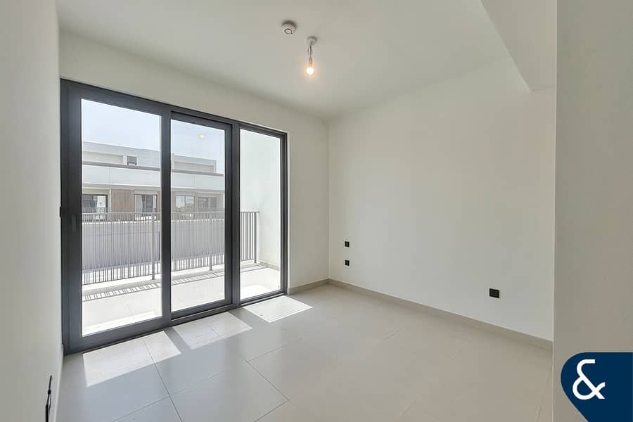 Vacant | Mortgageable | Close to Lagoon - Image 11