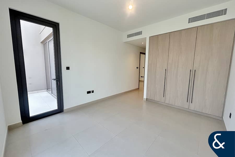 Vacant | Mortgageable | Close to Lagoon - Image 12