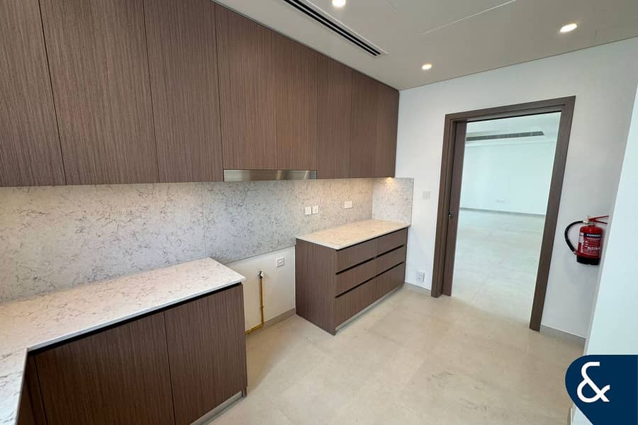 5 Bedroom | Park Backing | Best Location - Image 7