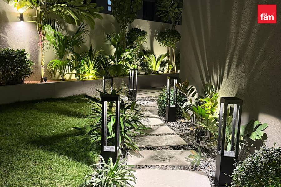 Corner Villa | Big Layout | Ready To Move