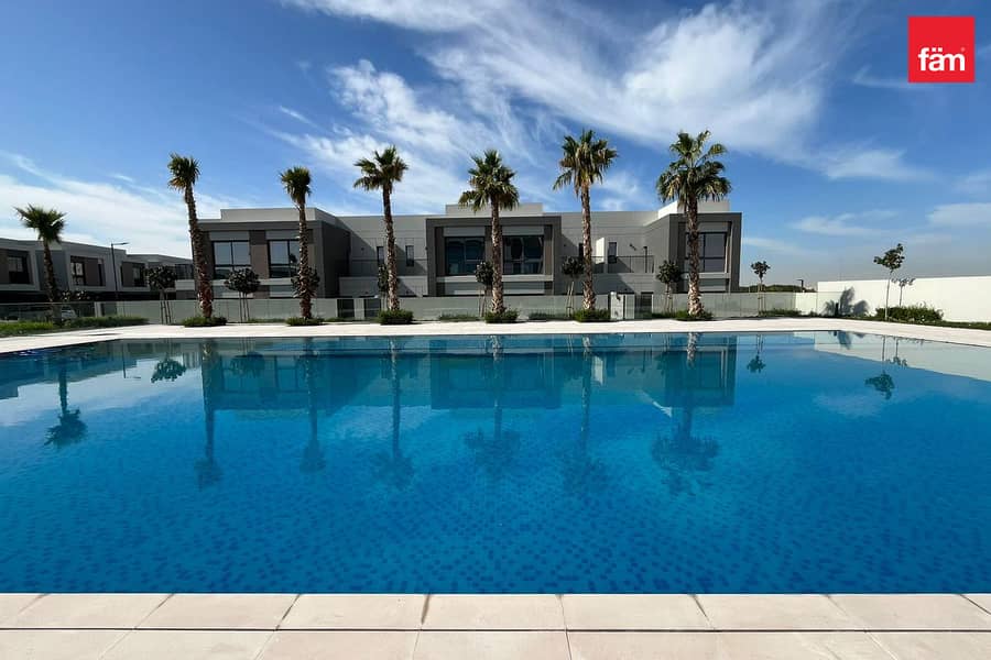 Corner Villa | Big Layout | Ready To Move - Image 35