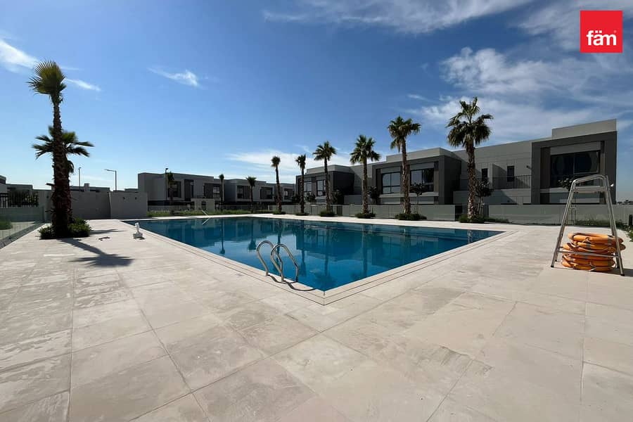 Corner Villa | Big Layout | Ready To Move - Image 38