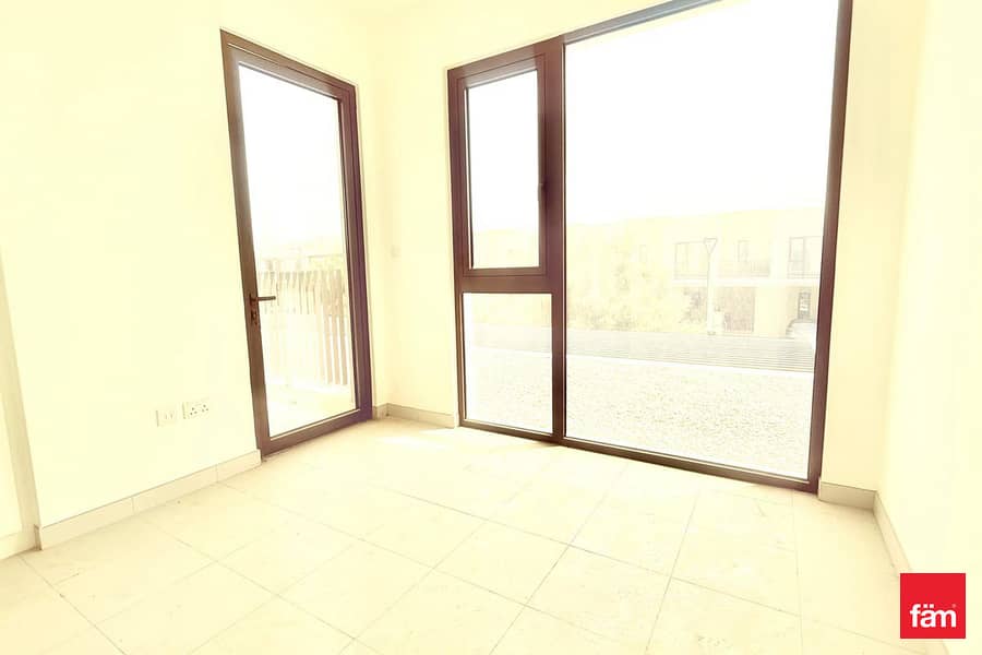 Chiller Free | Well Maintained | DM To View Now