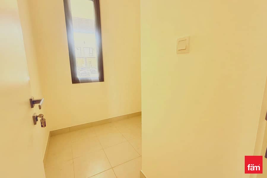 Chiller Free | Well Maintained | DM To View Now - Image 11