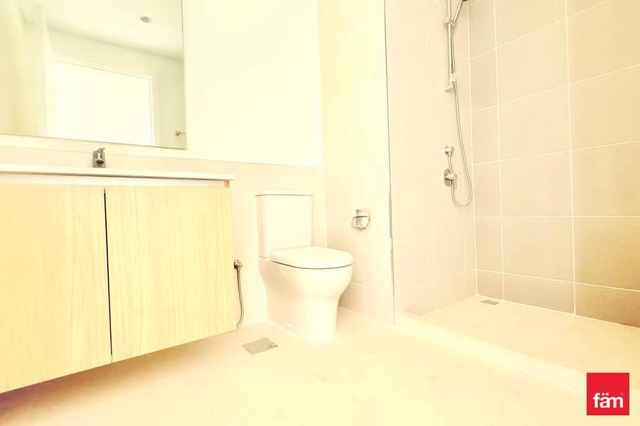 Chiller Free | Well Maintained | DM To View Now - Image 13