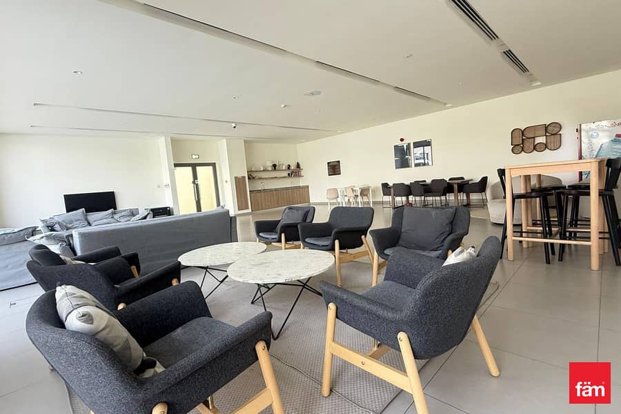 Chiller Free | Well Maintained | DM To View Now - Image 17