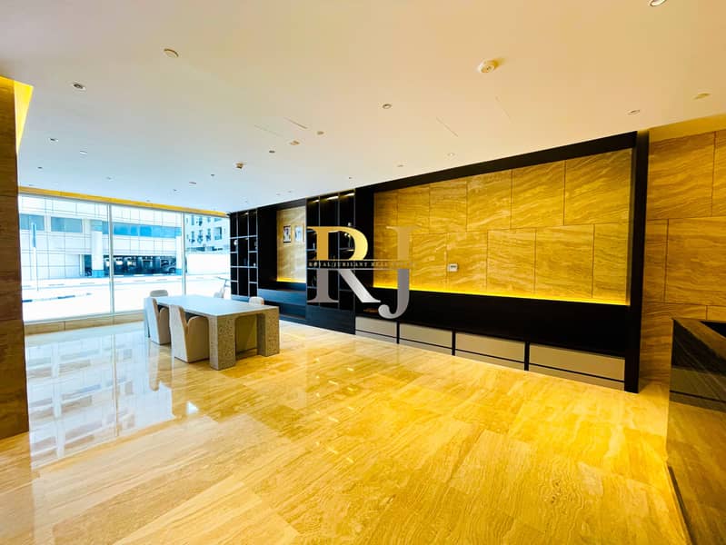 Spacious 2BHK with Maid’s Room & Both Attached Baths in Mankhool