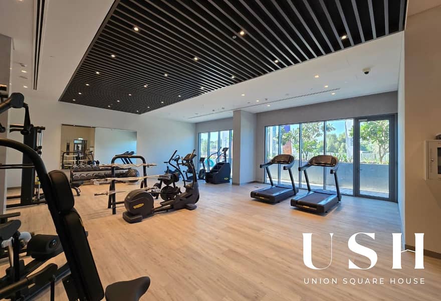 Luxury living | Large 2 Bedroom | Canal Front - Image 13