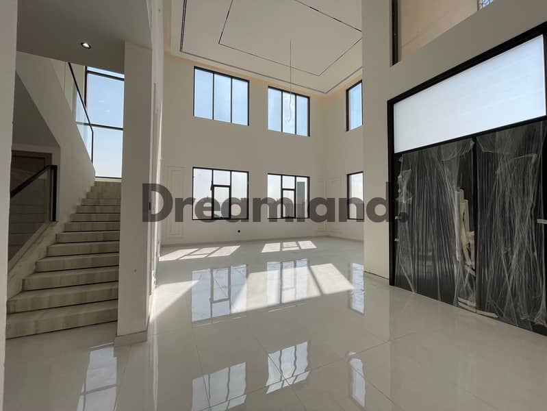 Elegant 4BR Villa + Maid Room | Large Layout | Quiet - Image 8