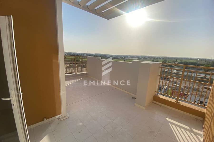 Community View | Huge Balcony