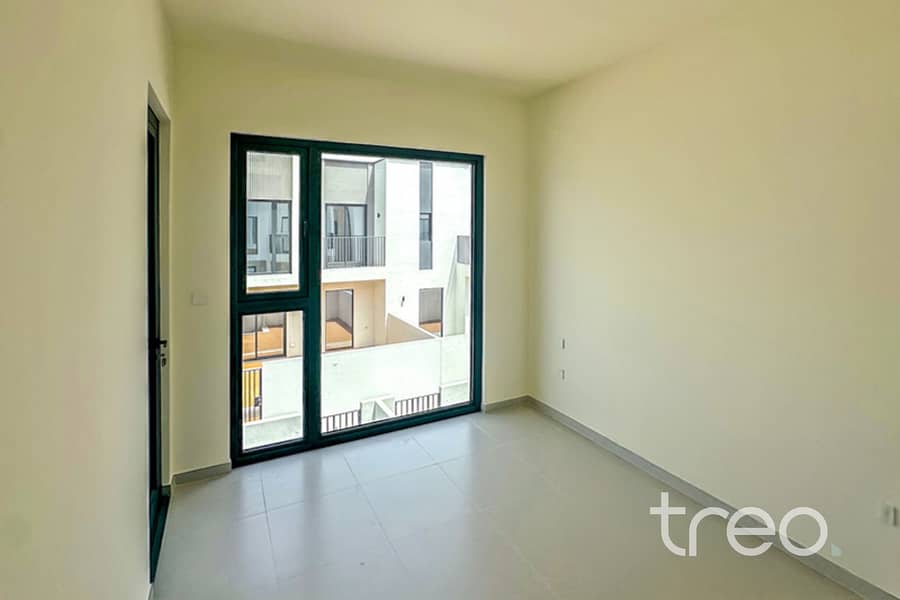 Brand New | Vacant Soon | Motivated - Image 11