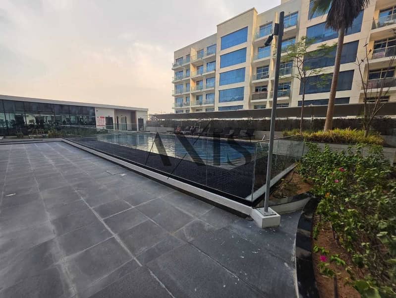 Fully Furnished I Low Floor I Ready to Move In - Image 8