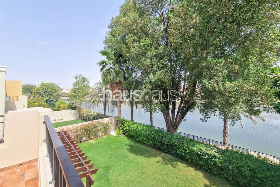 On The Lake | Close to Park | Perfect for Families - Image 6