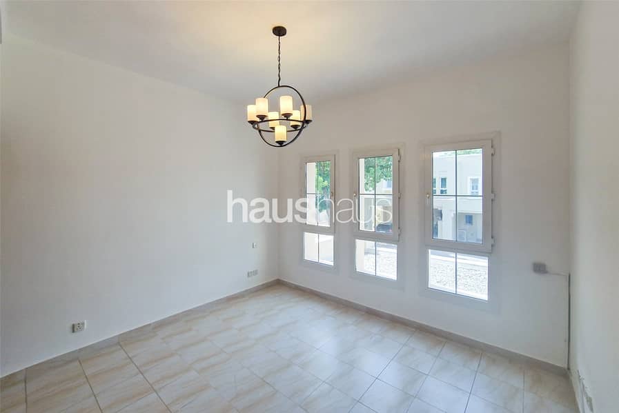 On The Lake | Close to Park | Perfect for Families - Image 16