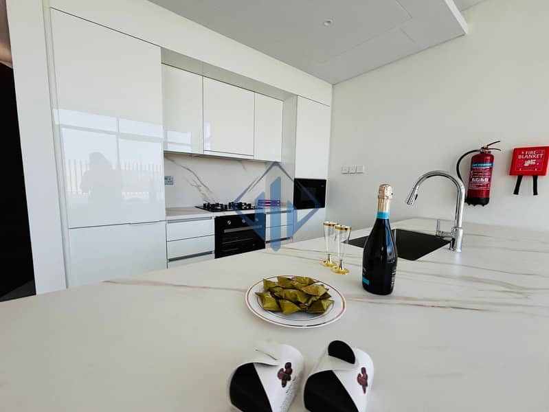 2BR Beachfront I Close to Wynn I Kitchen Equipped - Image 2