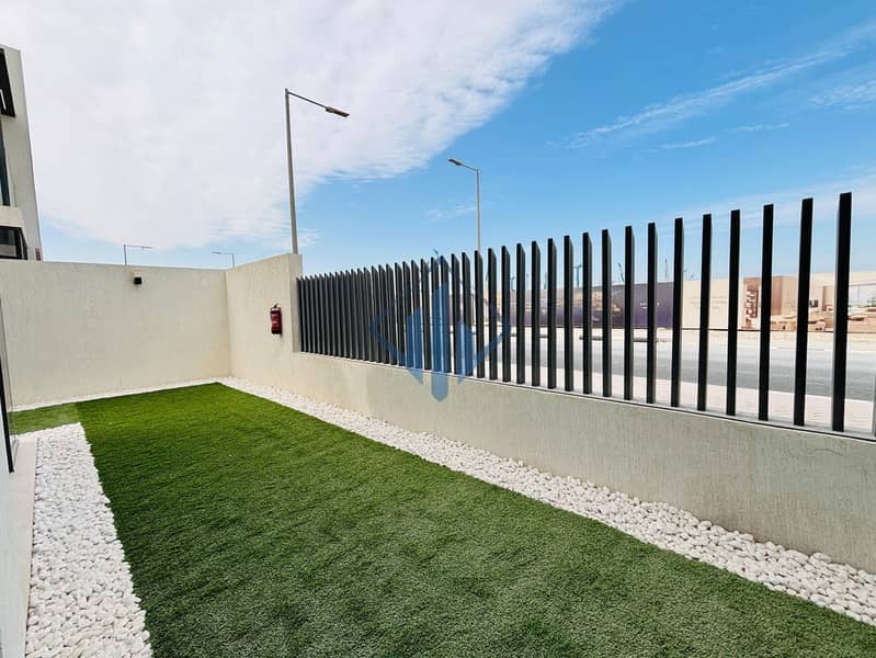 2BR Beachfront I Close to Wynn I Kitchen Equipped - Image 3