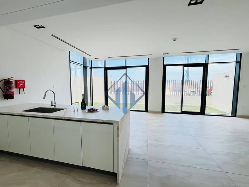 2BR Beachfront I Close to Wynn I Kitchen Equipped - Image 27