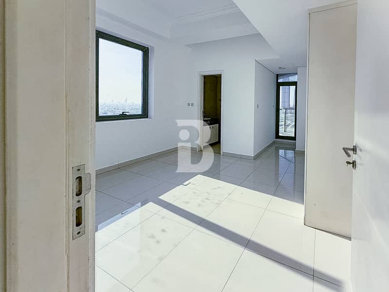 CLASSY 2BR | HIGH FLOOR | SPACIOUS | BEST DEAL - Image 6