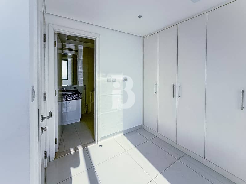 CLASSY 2BR | HIGH FLOOR | SPACIOUS | BEST DEAL - Image 9