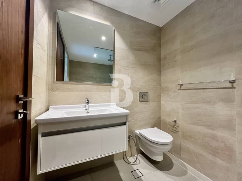 Vacant | Spacious Unit | Amazing Canal Views - Image 13