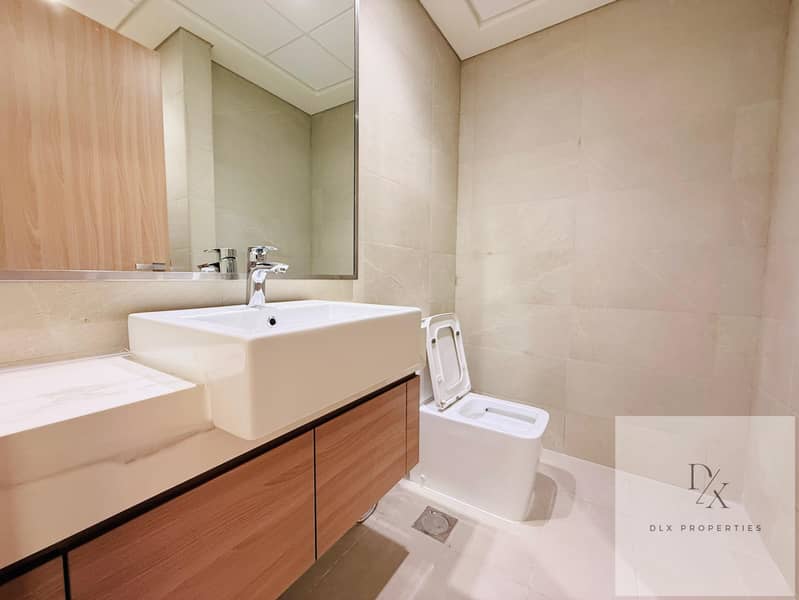 MULTIPLE UNITS | SPACIOUS | CHILLER FREE - Image 6