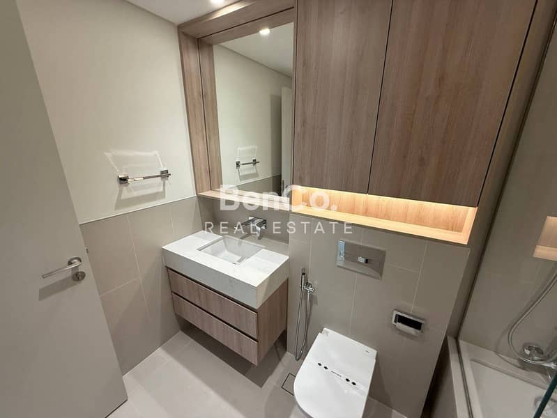 Low Floor | Large Balcony | Park View - Image 9