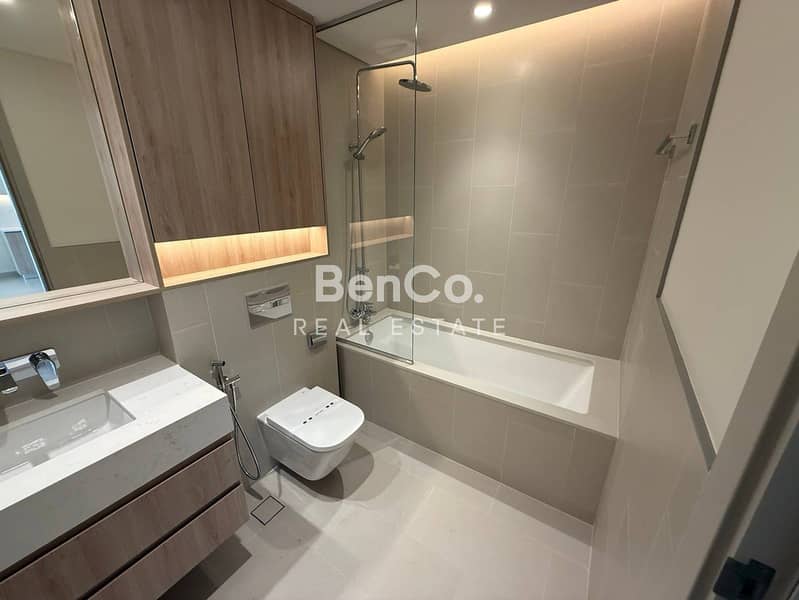 Low Floor | Large Balcony | Park View - Image 10