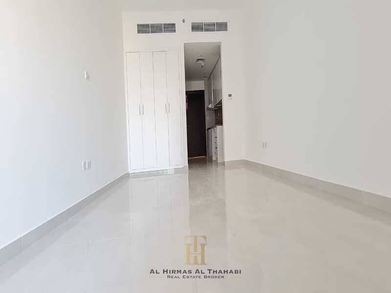 Well Maintained / Stunning Studio / With Balcony