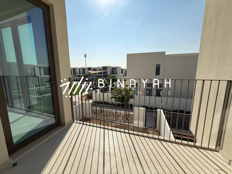 Single Row | Spacious Layout | Pocket Park