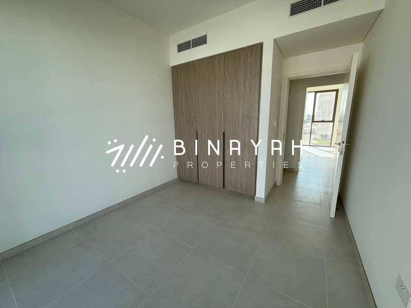 Single Row | Spacious Layout | Pocket Park