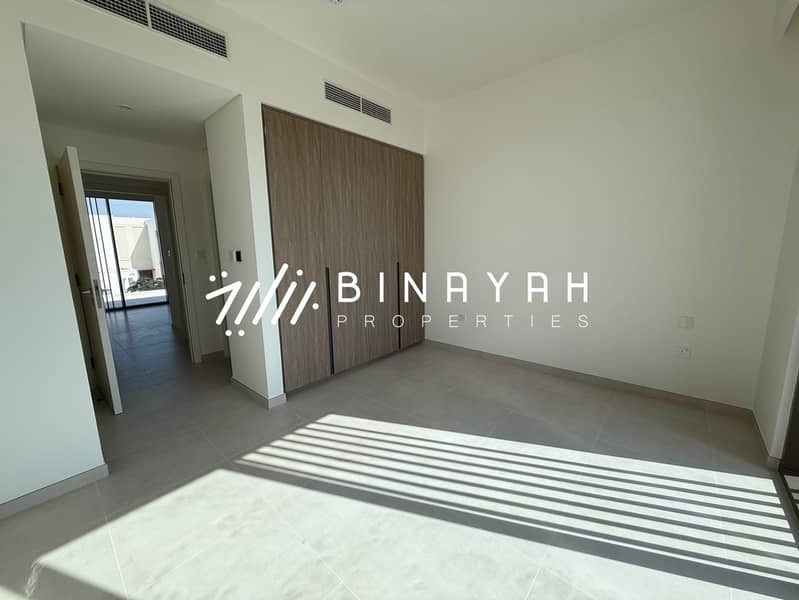 Single Row | Spacious Layout | Pocket Park - Image 6