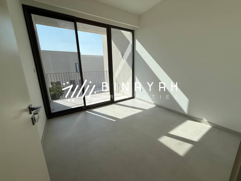 Single Row | Spacious Layout | Pocket Park - Image 9