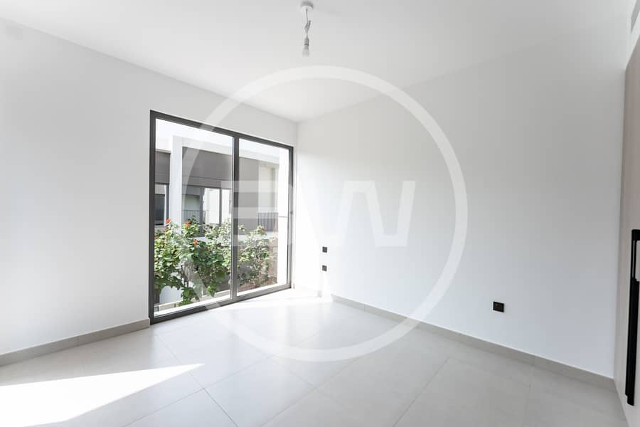 Close to Pool | Ready to Move | Landscaped - Image 12