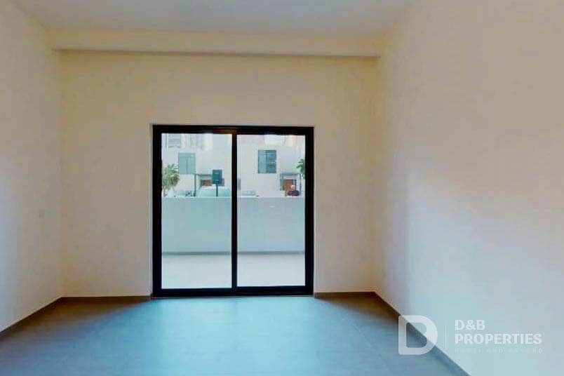 Spacious Layout | Unfurnished | Available December