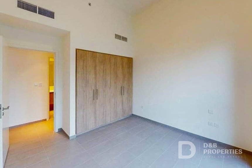 Spacious Layout | Unfurnished | Available December - Image 8