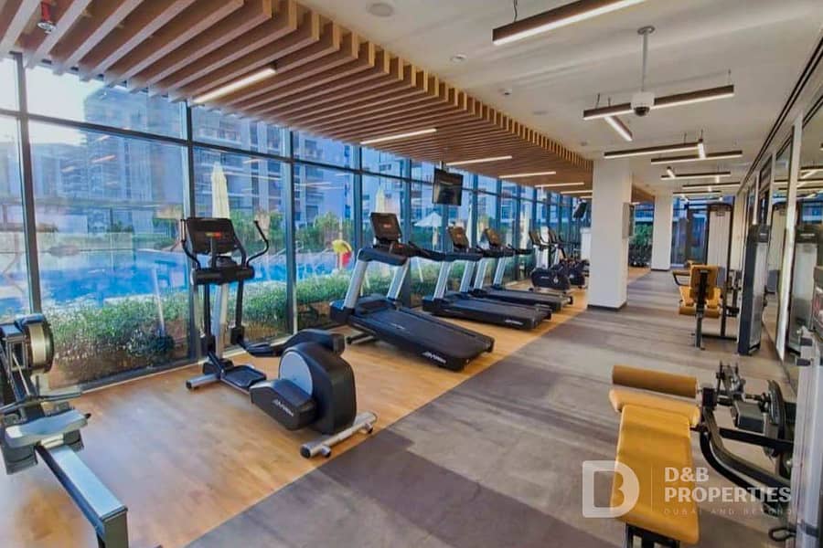 Spacious Layout | Unfurnished | Available December - Image 13